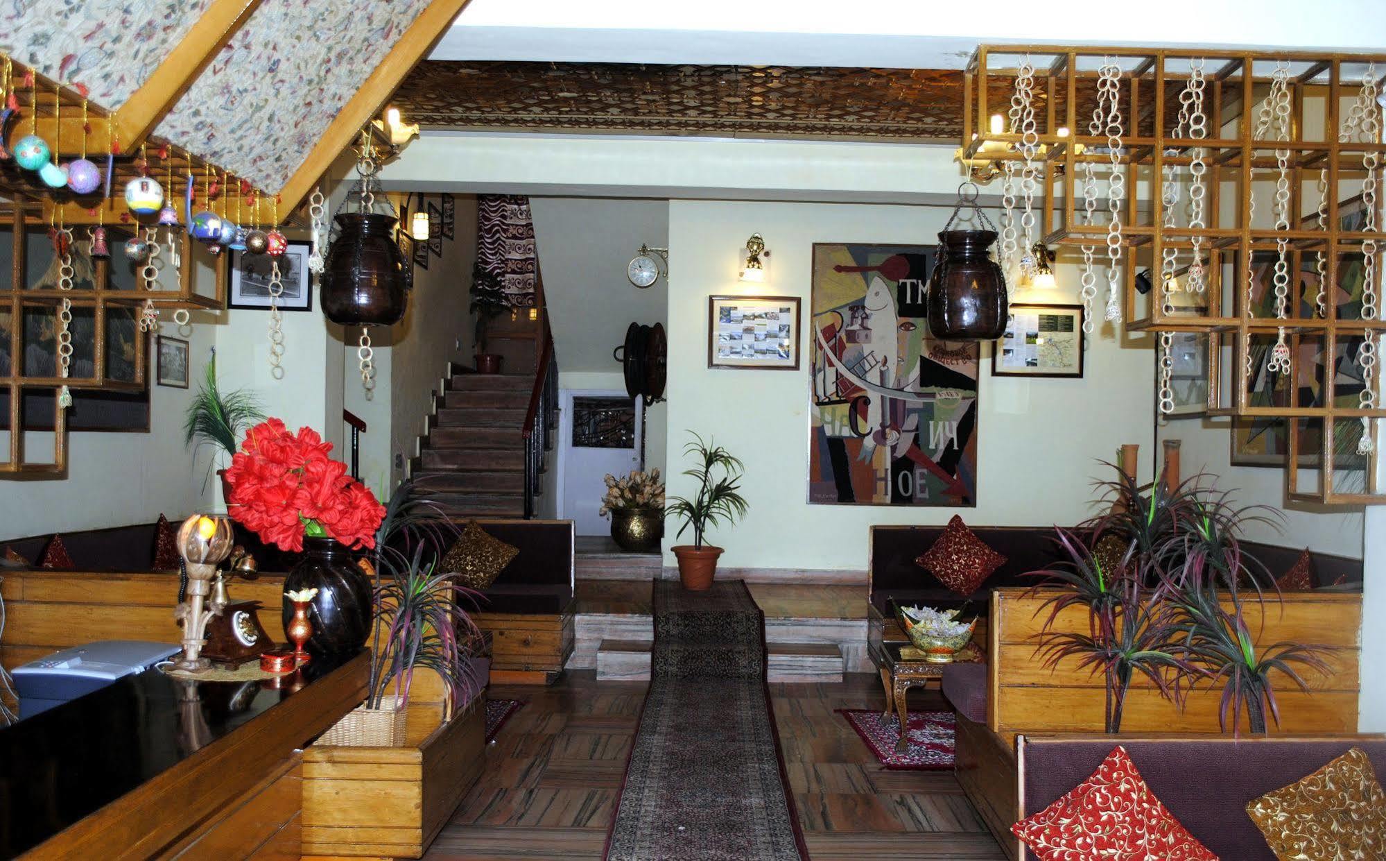 Welcome Hotel Гульмарг Экстерьер фото