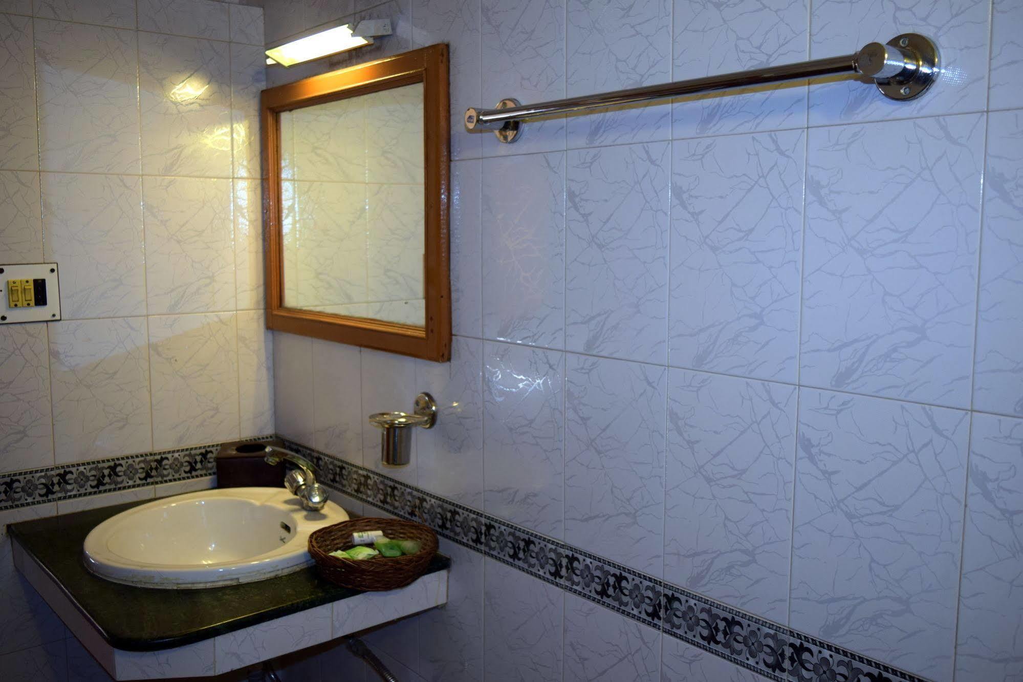 Welcome Hotel Гульмарг Экстерьер фото