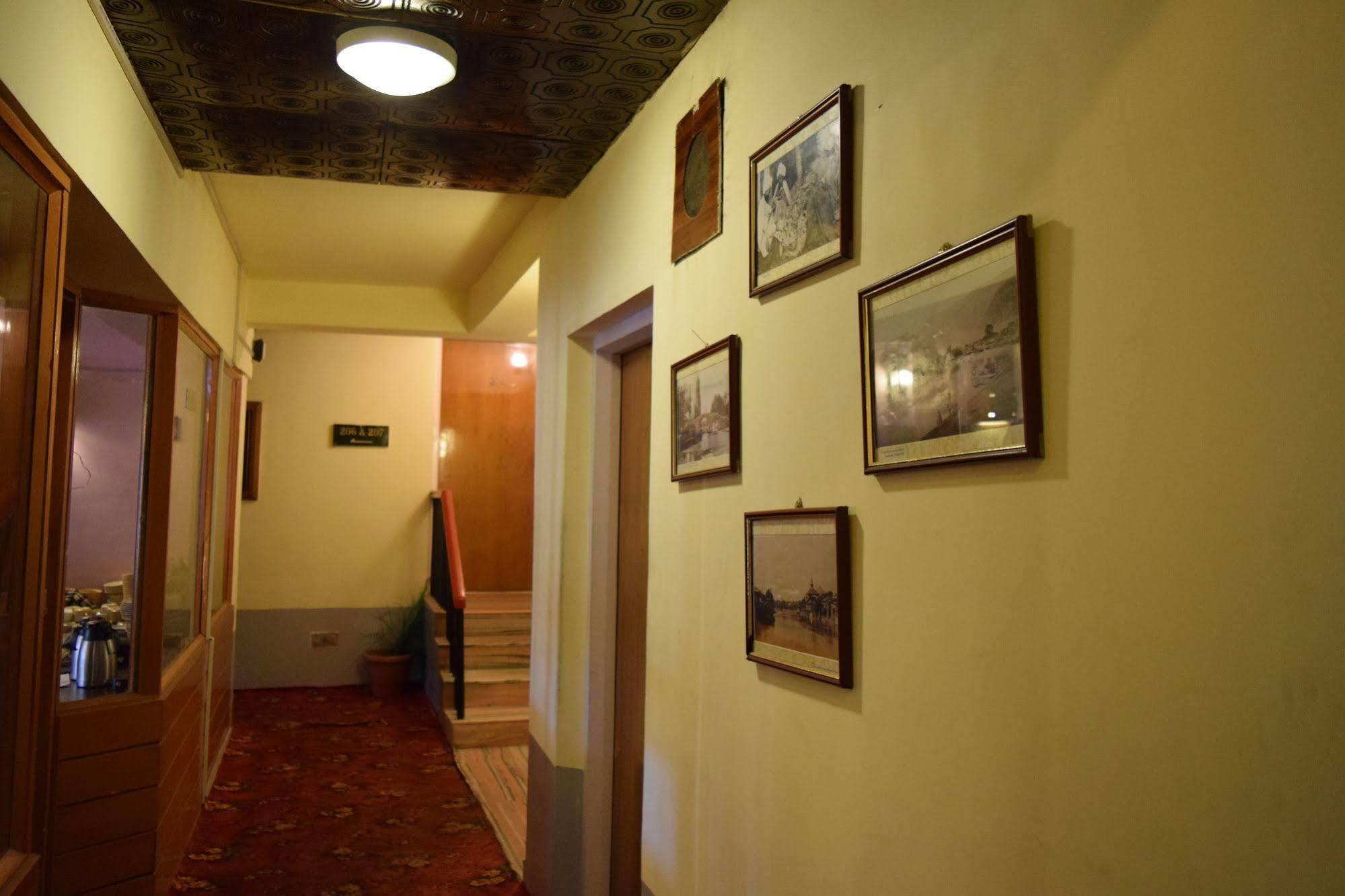 Welcome Hotel Гульмарг Экстерьер фото